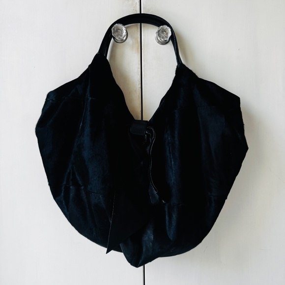 VALENTINO Black Calfskin Leather Bow Hobo Bag - Picture 11 of 12